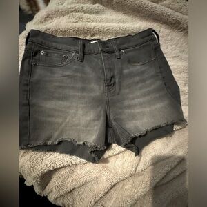 Madewell gray raw hem shorts size 26